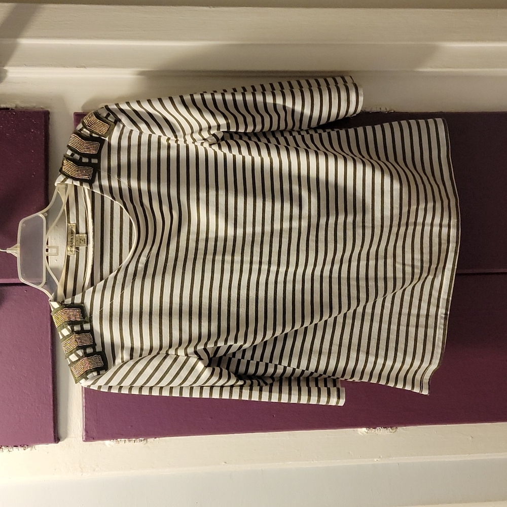 Cha Cha Vente Army Green Striped Top w Shoulder Detail sz Large